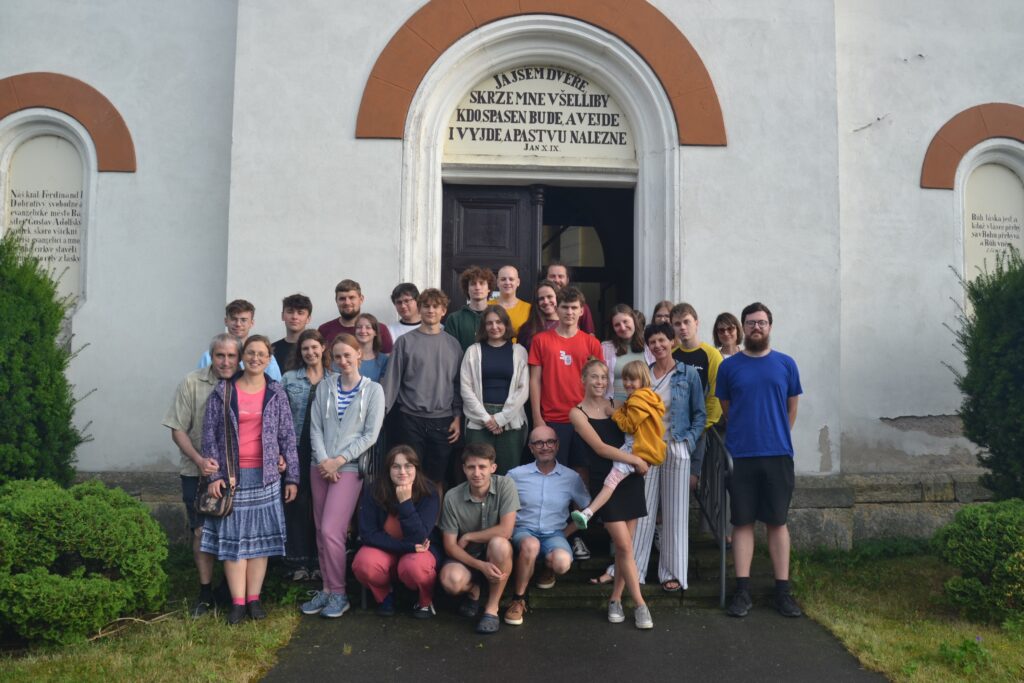 Fotogalerie: Seniorátní brigáda v Bukovce